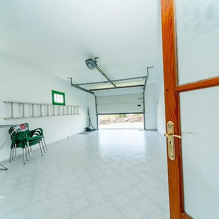 Casita Blanca * Mala