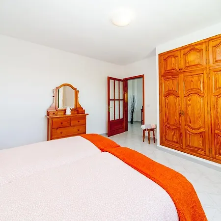 Casita Blanca Mala